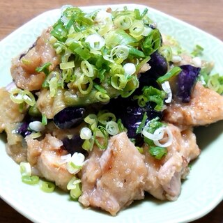 鶏もも肉となすのみぞれ炒め